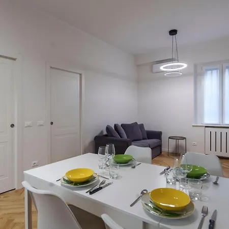 Porta Venezia-trilocale-luxury Con Wifi-neflix アパート *